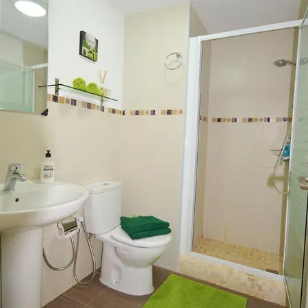 29 Parque Royal Адехе